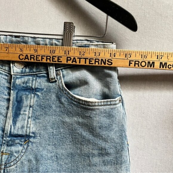 H&M Mom’s denim button fly high waisted jeans Sz 6 - Picture 11 of 13